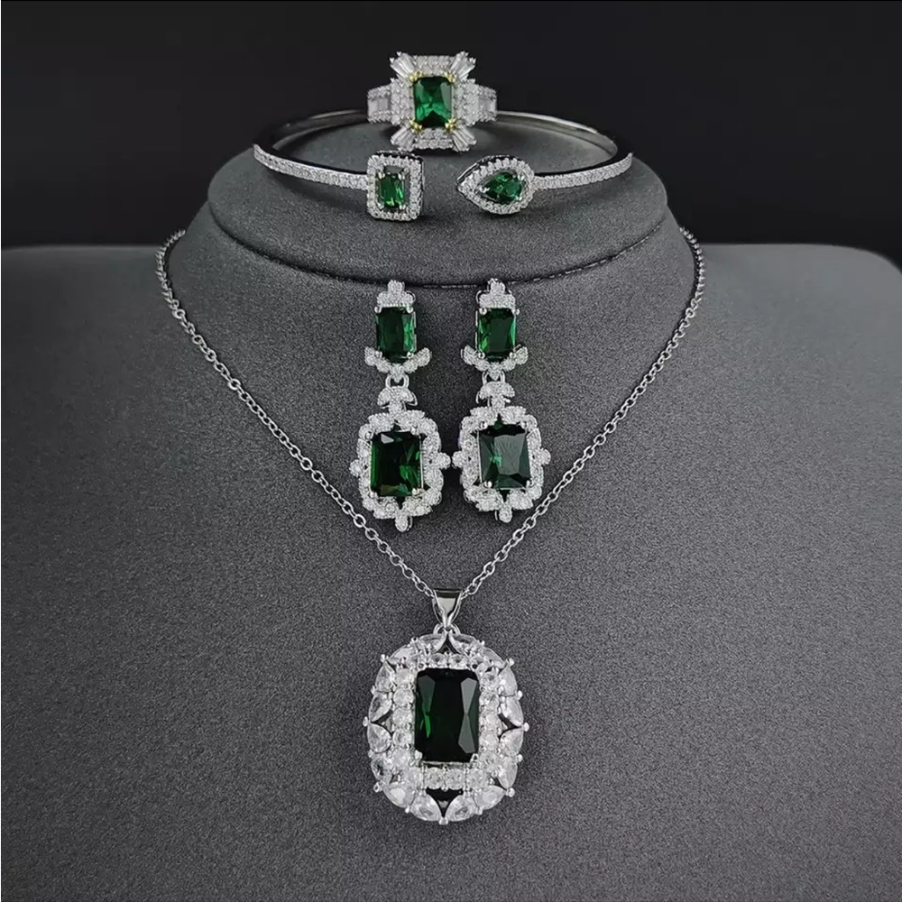 *NEW* | .925 Sterling silver emerald set - Picture 7 of 8